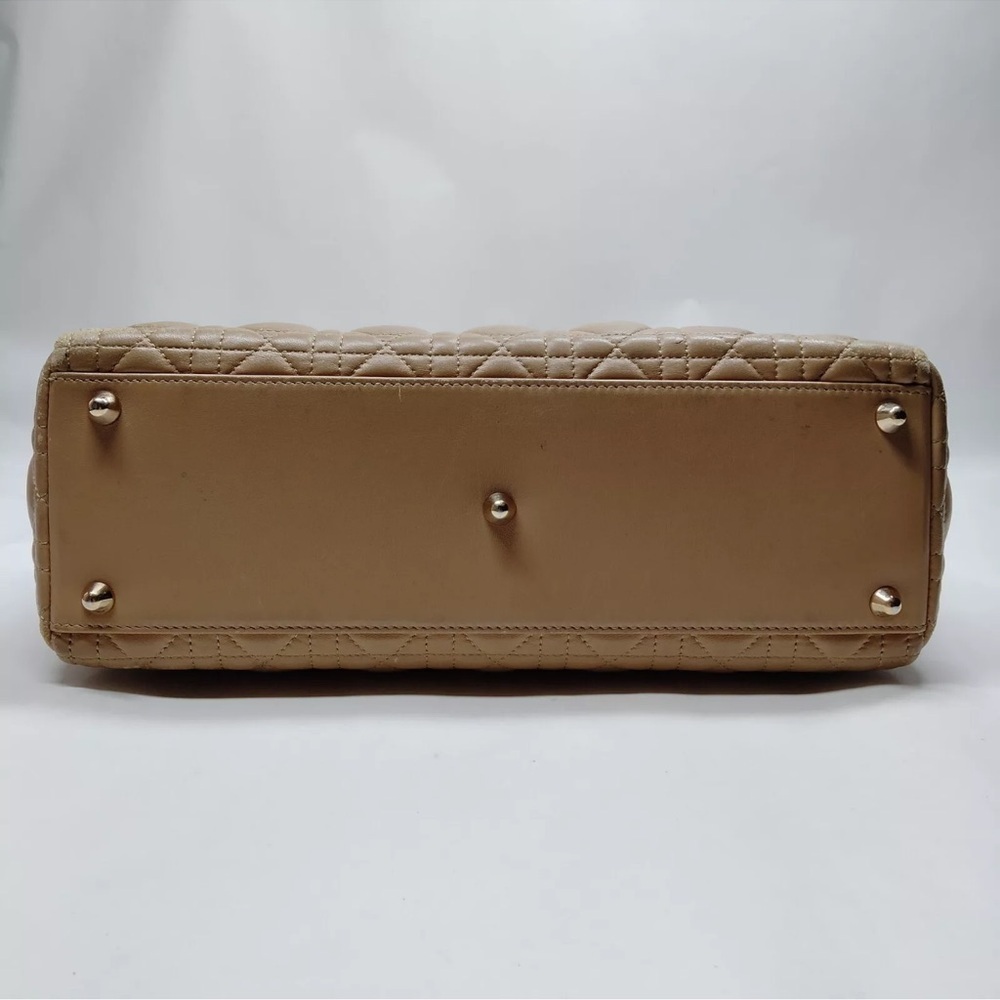 Dior‎ Tan Quilted lady Dior Handbag in excellent condition - Picture 6 of 11